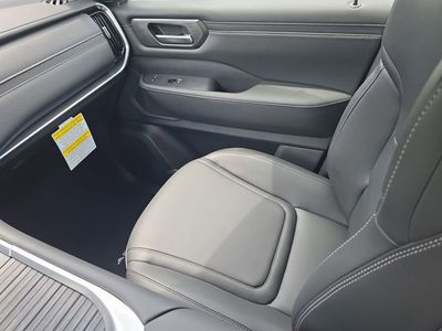 2026 Nissan Armada - Photo 15