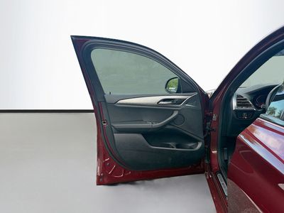 2025 BMW X4 - Photo 23