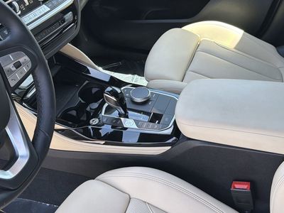 2025 BMW X4 - Photo 21