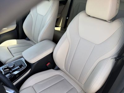 2025 BMW X4 - Photo 22