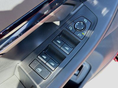 2025 BMW i5 - Photo 21