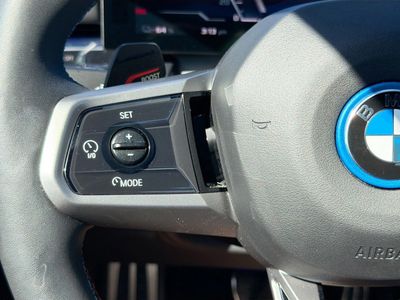 2025 BMW i5 - Photo 36