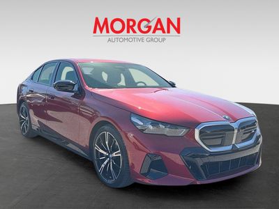 2025 BMW i5 - Photo 2