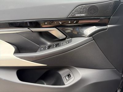 2024 BMW 5 Series - Photo 23