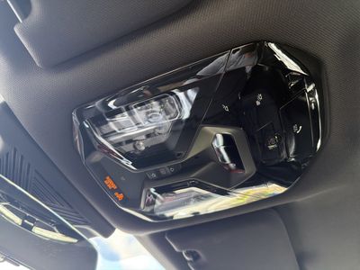 2025 BMW 7 Series - Photo 32