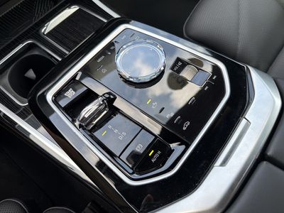 2025 BMW 7 Series - Photo 31