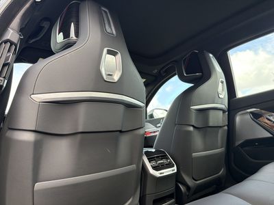 2025 BMW 7 Series - Photo 17
