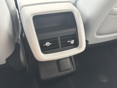 2024 Cadillac LYRIQ - Photo 17