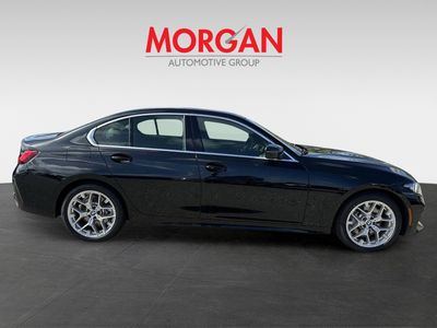 2025 BMW 3 Series - Photo 3