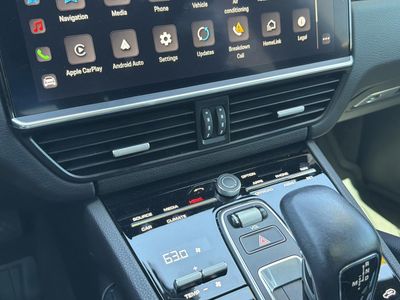 2023 Porsche Cayenne - Photo 30