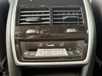 2025 BMW X5 - Photo 18