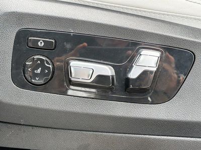 2025 BMW X5 - Photo 23