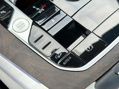 2025 BMW X5 - Photo 28