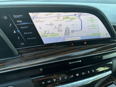 2021 Cadillac Escalade - Photo 25
