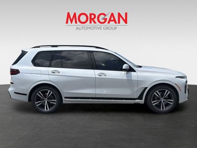 2025 BMW X7 - Photo 3