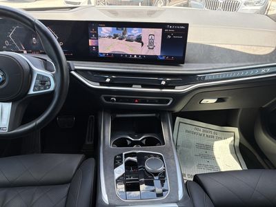 2025 BMW X7 - Photo 16