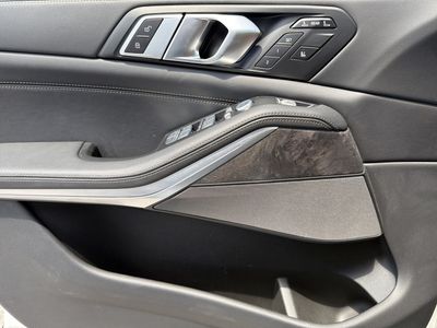 2025 BMW X7 - Photo 27