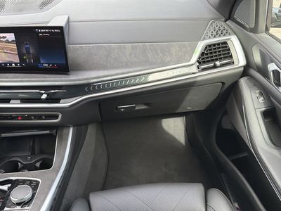 2025 BMW X5 - Photo 14