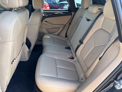 2021 Porsche Macan - Photo 19