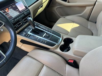 2021 Porsche Macan - Photo 23
