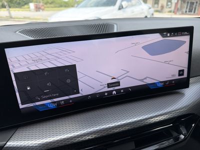 2025 BMW 3 Series - Photo 26