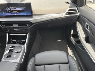 2025 BMW 3 Series - Photo 16