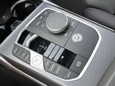 2025 BMW 3 Series - Photo 33