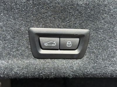 2025 BMW 3 Series - Photo 12