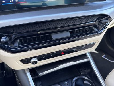2025 BMW 3 Series - Photo 31