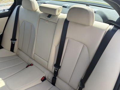 2025 BMW 3 Series - Photo 19