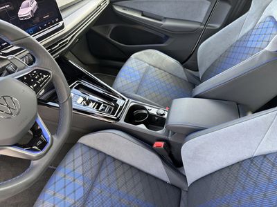 2025 Volkswagen Golf R - Photo 20