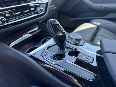 2020 BMW 5 Series - Photo 27