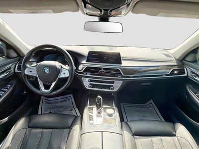 2020 BMW 7 Series - Photo 17