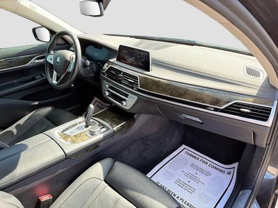 2020 BMW 7 Series - Photo 15