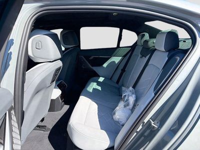 2026 BMW 5 Series - Photo 22