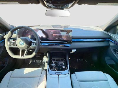 2026 BMW 5 Series - Photo 17