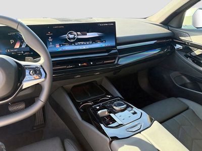 2026 BMW 5 Series - Photo 29