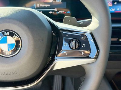 2026 BMW 5 Series - Photo 40