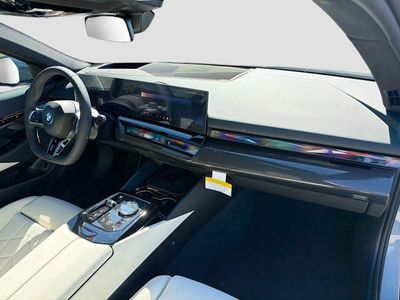 2026 BMW 5 Series - Photo 15