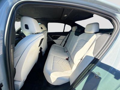 2026 BMW 5 Series - Photo 22