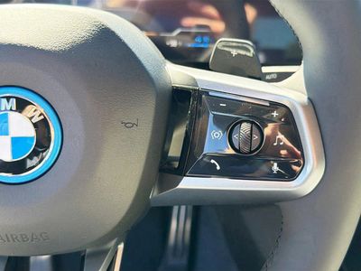 2026 BMW 5 Series - Photo 40