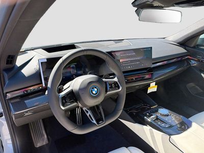 2026 BMW 5 Series - Photo 27