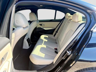 2025 BMW 3 Series - Photo 23
