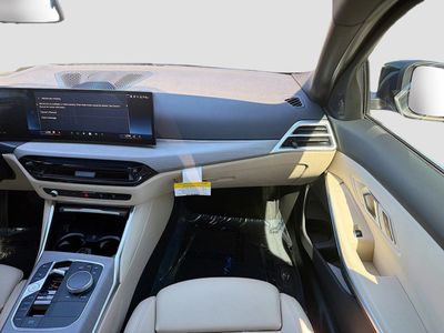 2025 BMW 3 Series - Photo 20