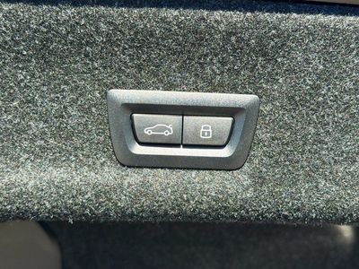 2025 BMW 3 Series - Photo 15