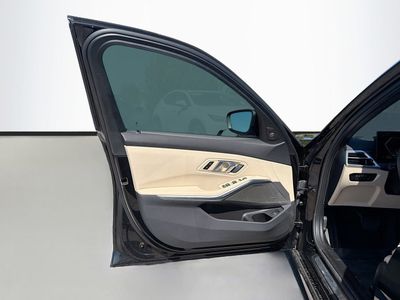 2025 BMW 3 Series - Photo 24