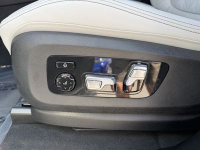 2027 BMW X7 - Photo 30