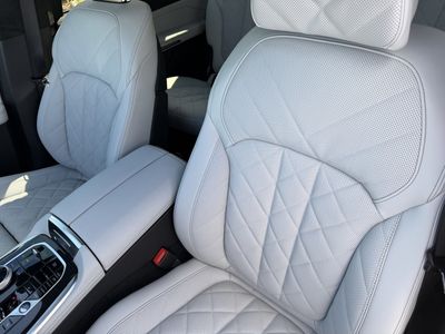 2027 BMW X7 - Photo 29