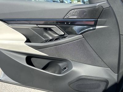 2026 BMW i5 - Photo 26