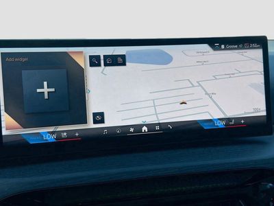 2025 BMW 3 Series - Photo 32